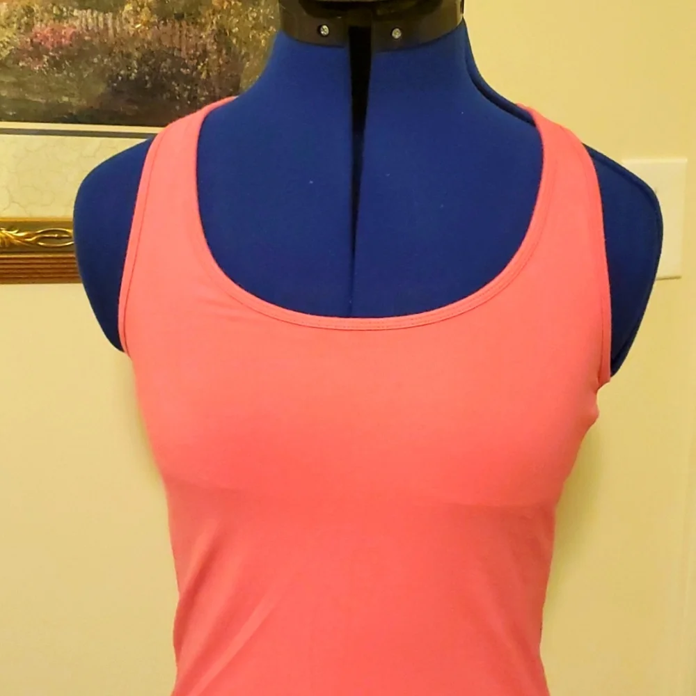Victoria's secret Racer back workout tank - Picture 2 of 3